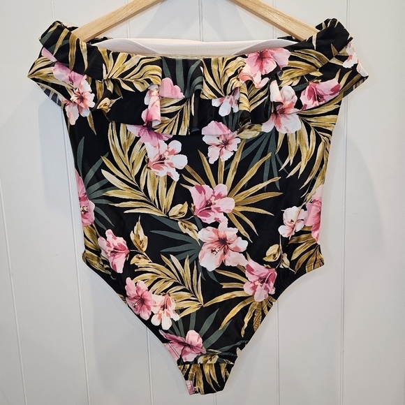 Kona Sol Floral Swimsuit Women's Size 14 Floral Slimming Rouched Beach - Picture 3 of 6